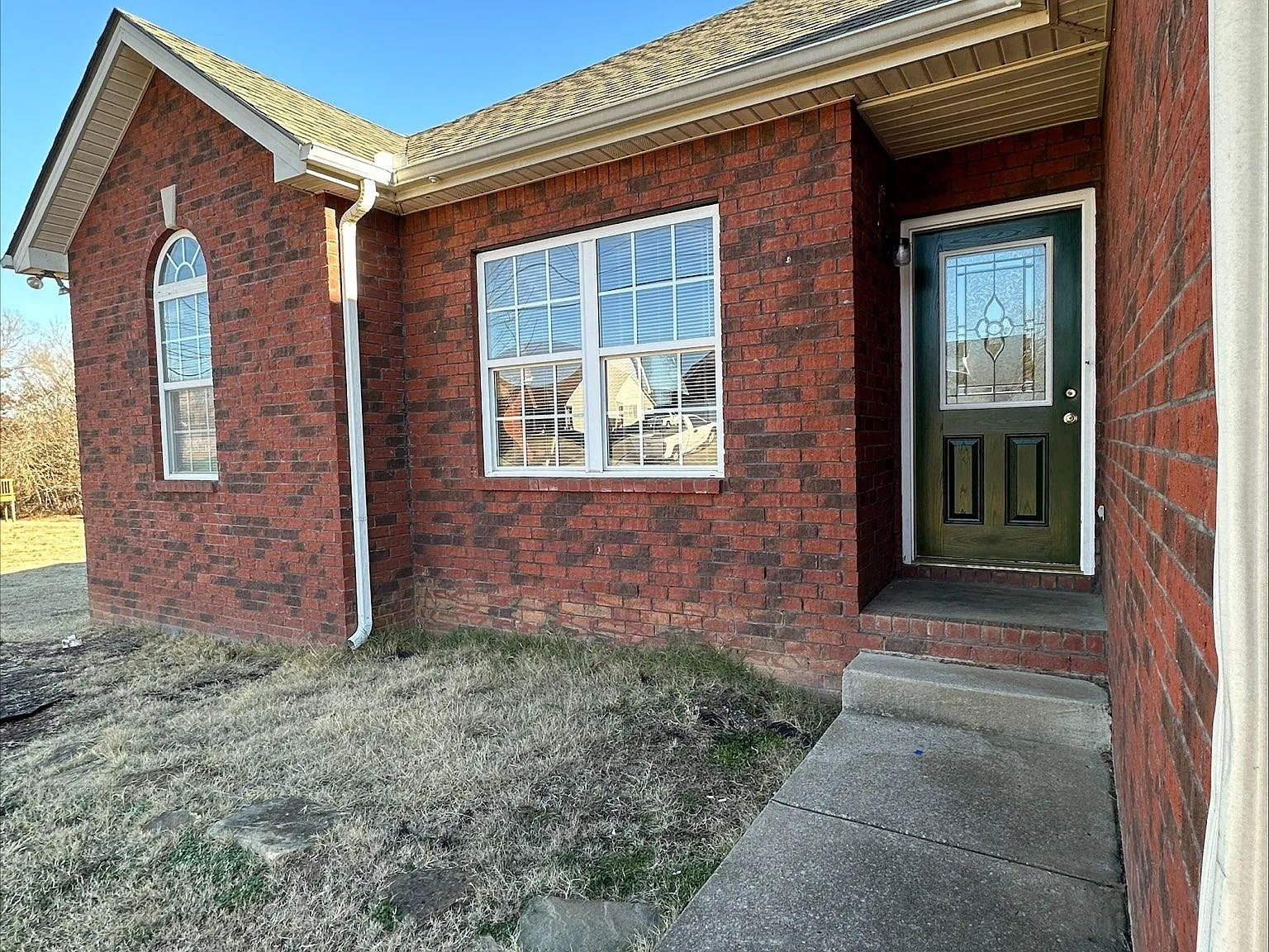 3 bed, 1271 sqft, $1,875 — Photo 2