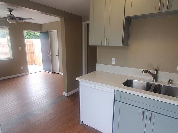 4th image of 2176 Thomas Ave APT 4