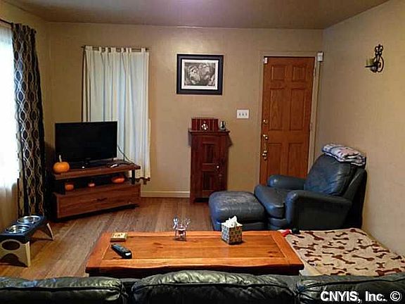 2nd image of 218 Mountainview Ave
