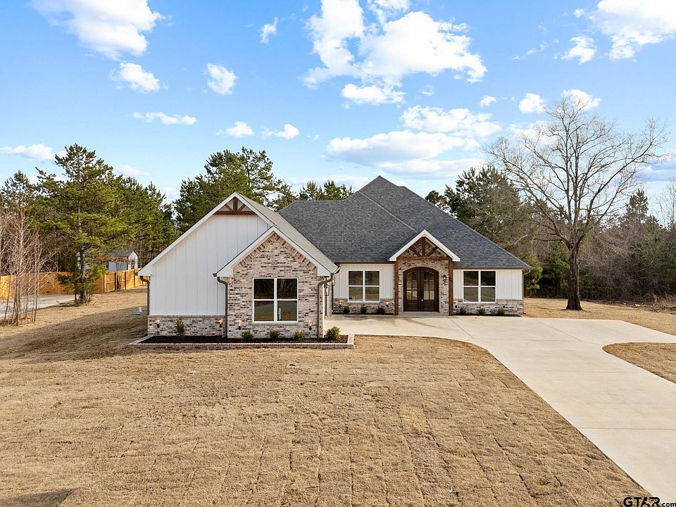 1st image of 21043 Patriot Cir