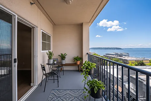 Counterbalance Apartments Photo 1