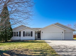 9996 Leana Dr, Roscoe, IL 61073