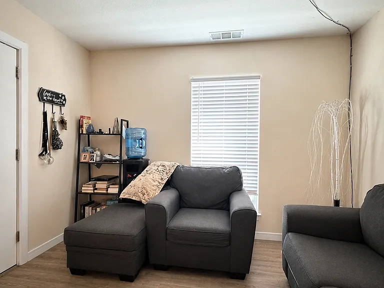 1547 Renner Dr — Photo 5