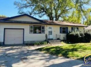 1406 Settgast Cir, Junction City, KS 66441
