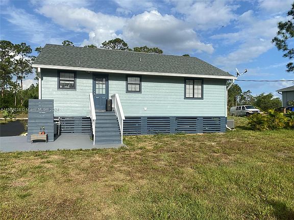 4th image of 1415 Poinsettia Ave