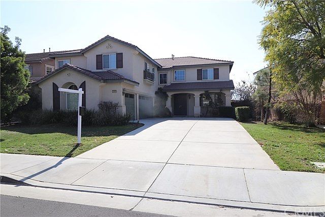 1st image of 29695 Maxmillian Ave