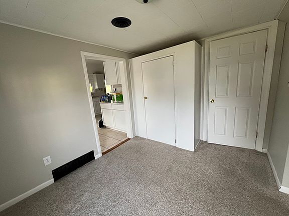 3rd image of 239 High St #201