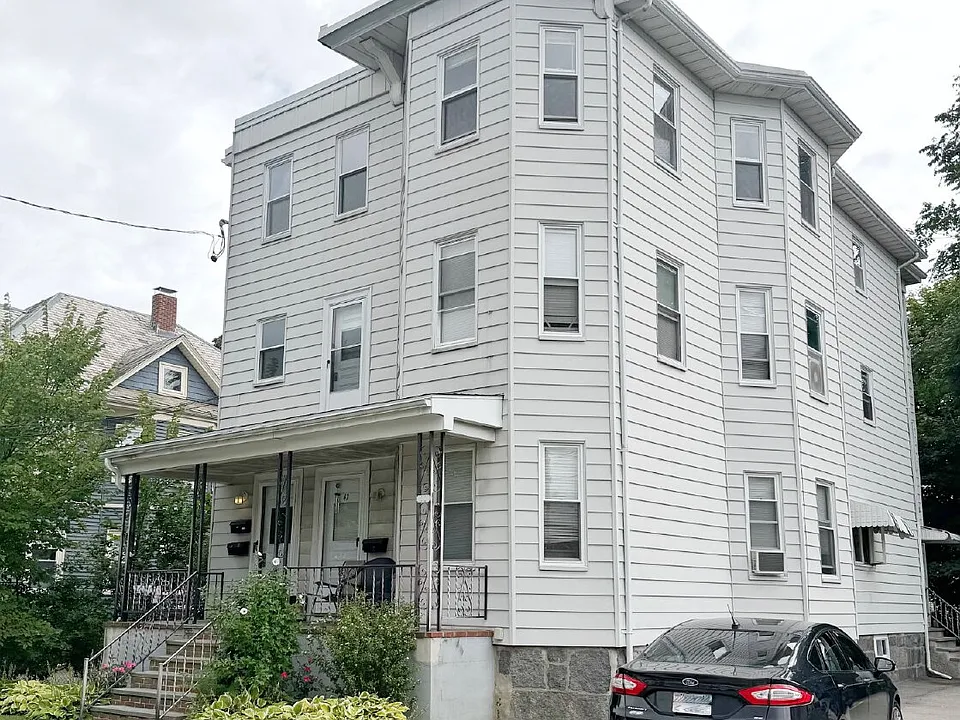 42 Bradford St #3
