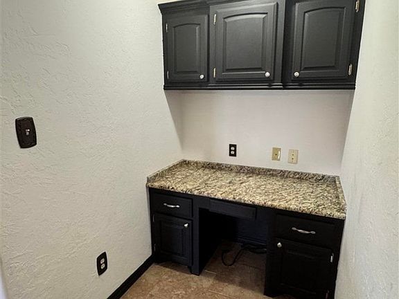 4th image of 1804 SW Driftwood Dr