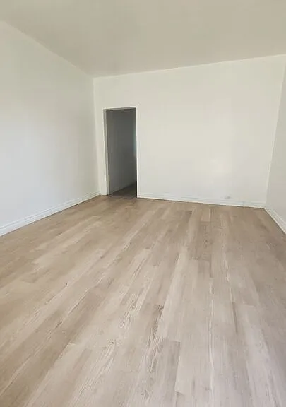 10420 S Broadway #1 — Photo 1