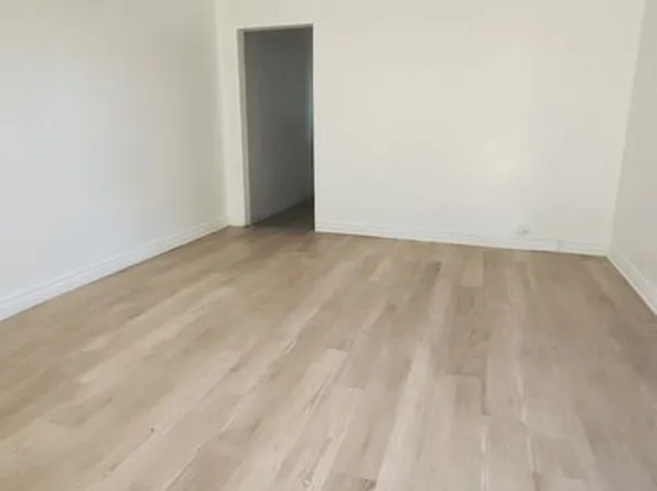 10420 S Broadway #1, Los Angeles, CA 90003