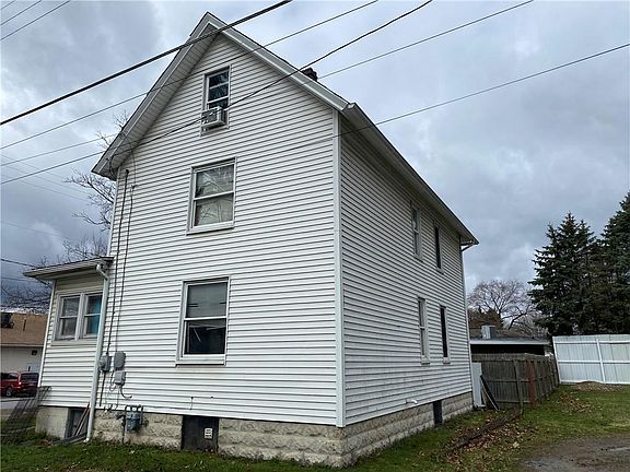 2nd image of 782 N Cottage St
