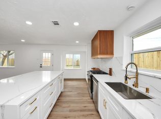 717 Phyllis Ct, Conroe, TX 77303