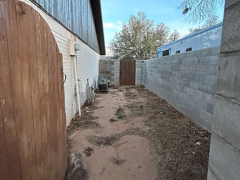 4607 Garden Ln — Photo 22