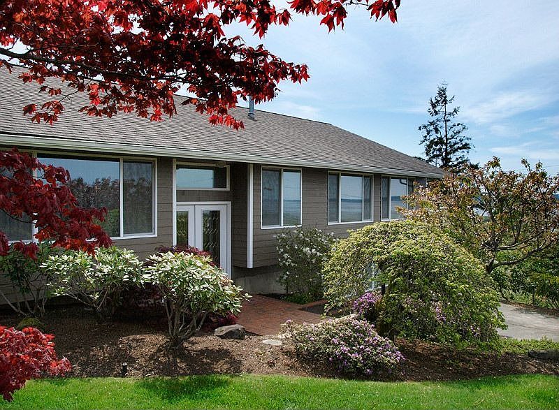 1st image of 126 Beacon Hill Dr