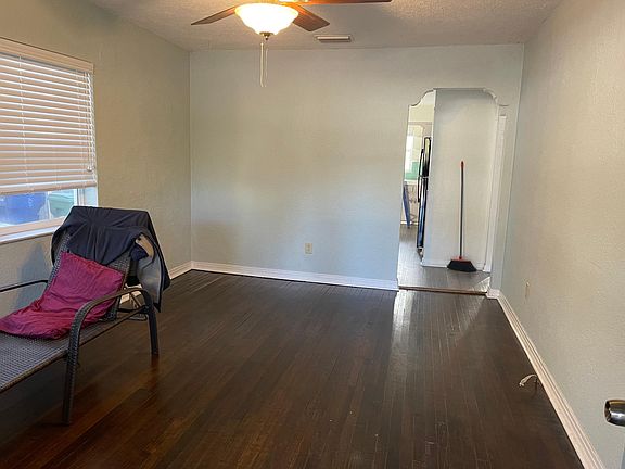 2nd image of 3137 North Blvd