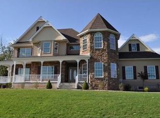 5 Windsor Way, Flemington, NJ 08822