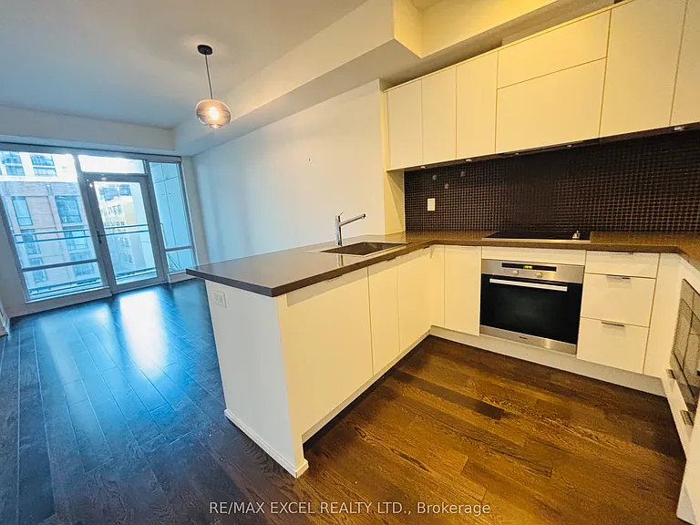 21 Widmer St #901 — Photo 1