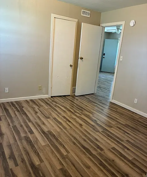 112 W Beech St — Photo 6