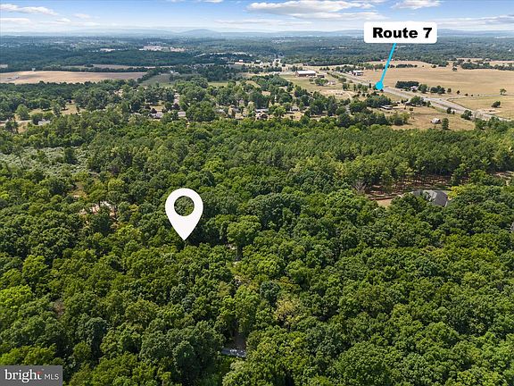 2nd image of 4 Rock Hall Farm Ln