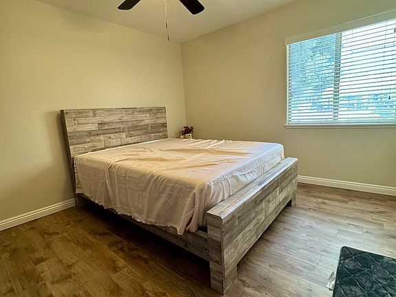 2nd image of 4575 Ramona Ave