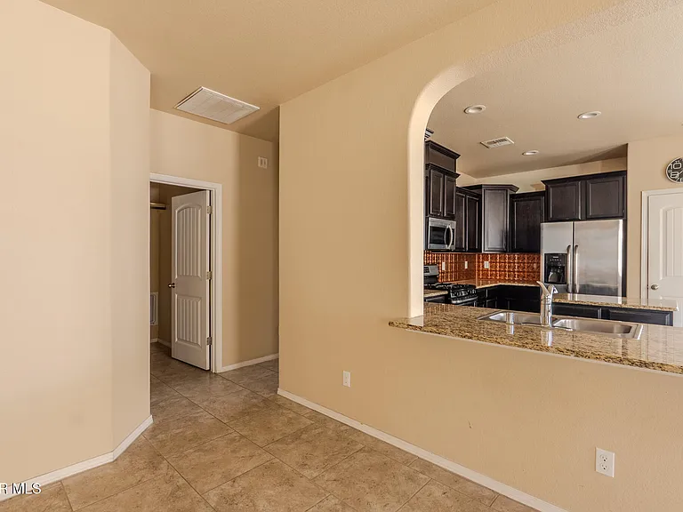 12485 Knightsbridge Dr — Photo 29
