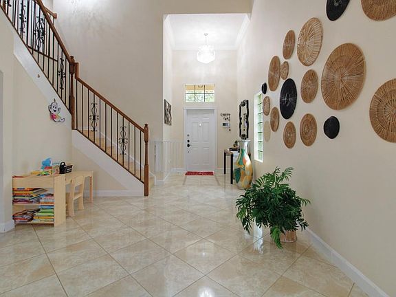 4th image of 1275 NW 171st Avenue