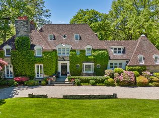 105 Woodside Dr, Greenwich, CT 06830