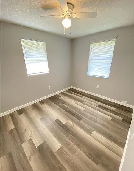 4909 Meding St — Photo 5