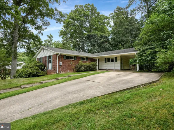 5213 Kings Park Dr, Springfield, VA 22151