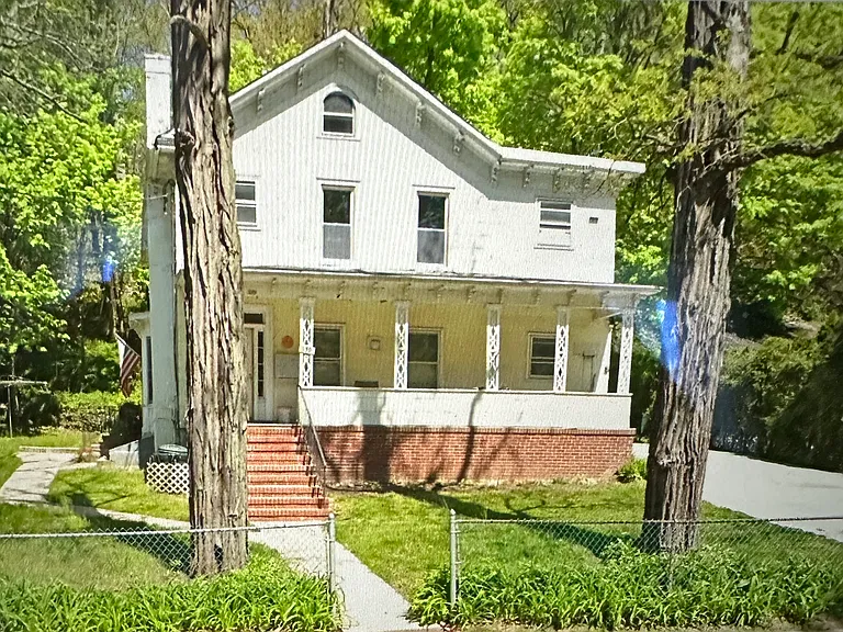 359 Main St #A — Photo 3