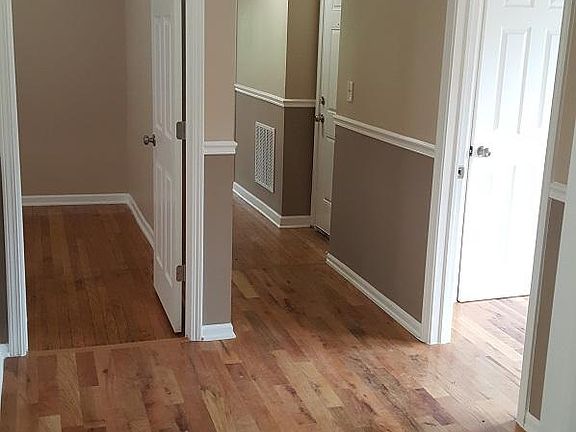 4th image of 7718 S Loomis Blvd #1