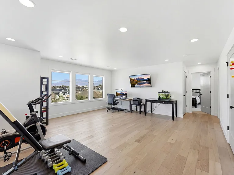 11716 S Meeks Ct — Photo 39