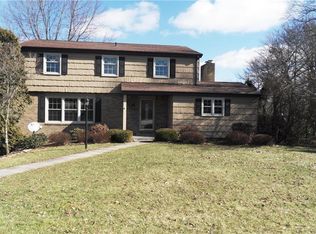 512 Buckingham Dr, Greensburg, PA 15601