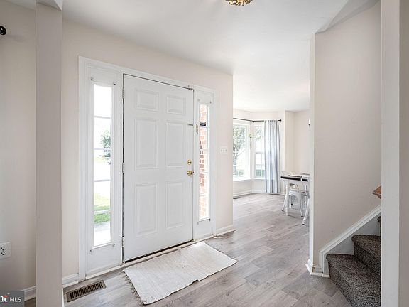 3rd image of 6801 Baldwin Ct