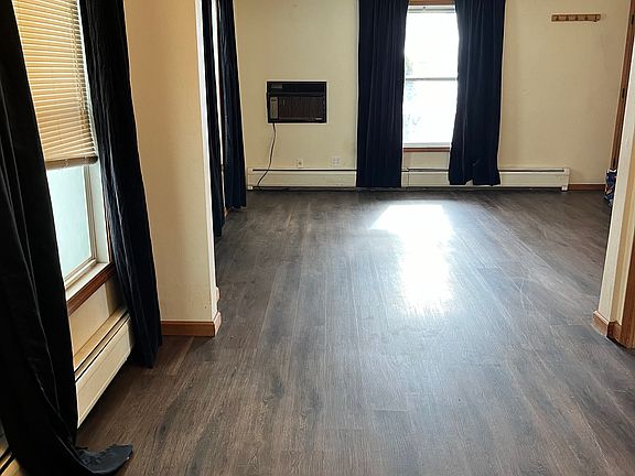 5th image of 75 Pine St APT 1