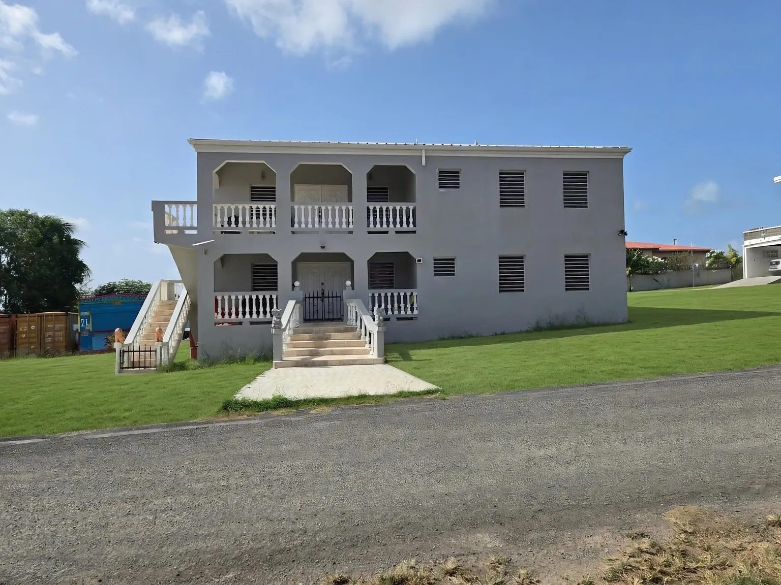 3 bed, $7,500 — Photo 2