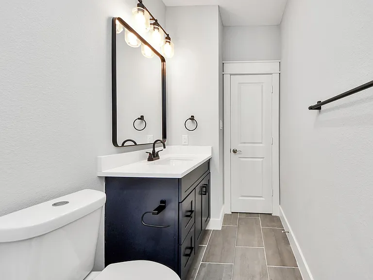 1307 Laskey St — Photo 26