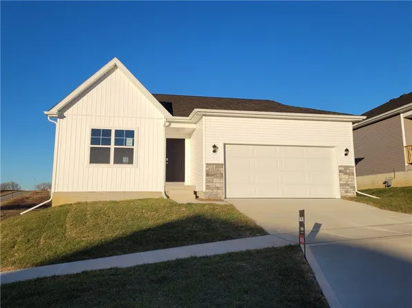 2610 Chan Dr, Adel, IA 50003