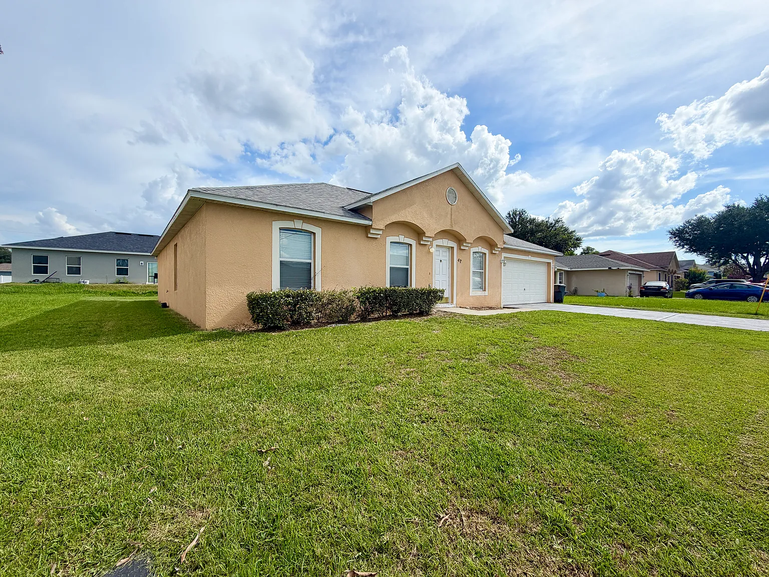 4 bed, 1829 sqft, $1,875 — Photo 2