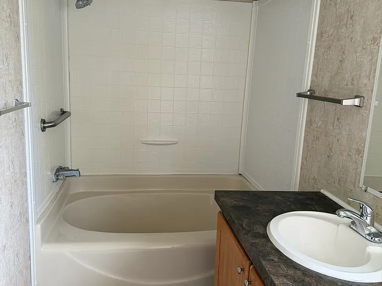 421 McCallister Rd #A — Photo 7