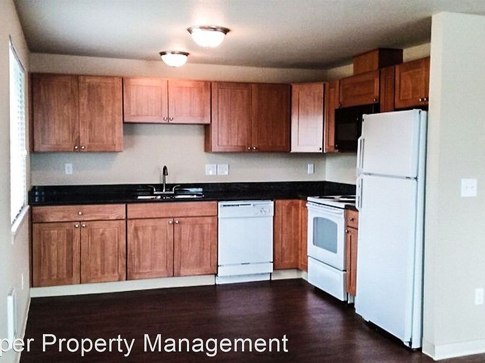 1st image of 3305 Sawyer St APT B