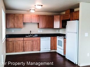 3305 Sawyer St APT B, Tacoma, WA 98418