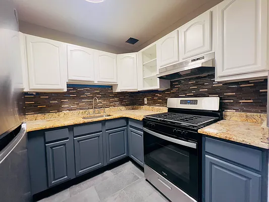 Rented by Highline Residential | media 28