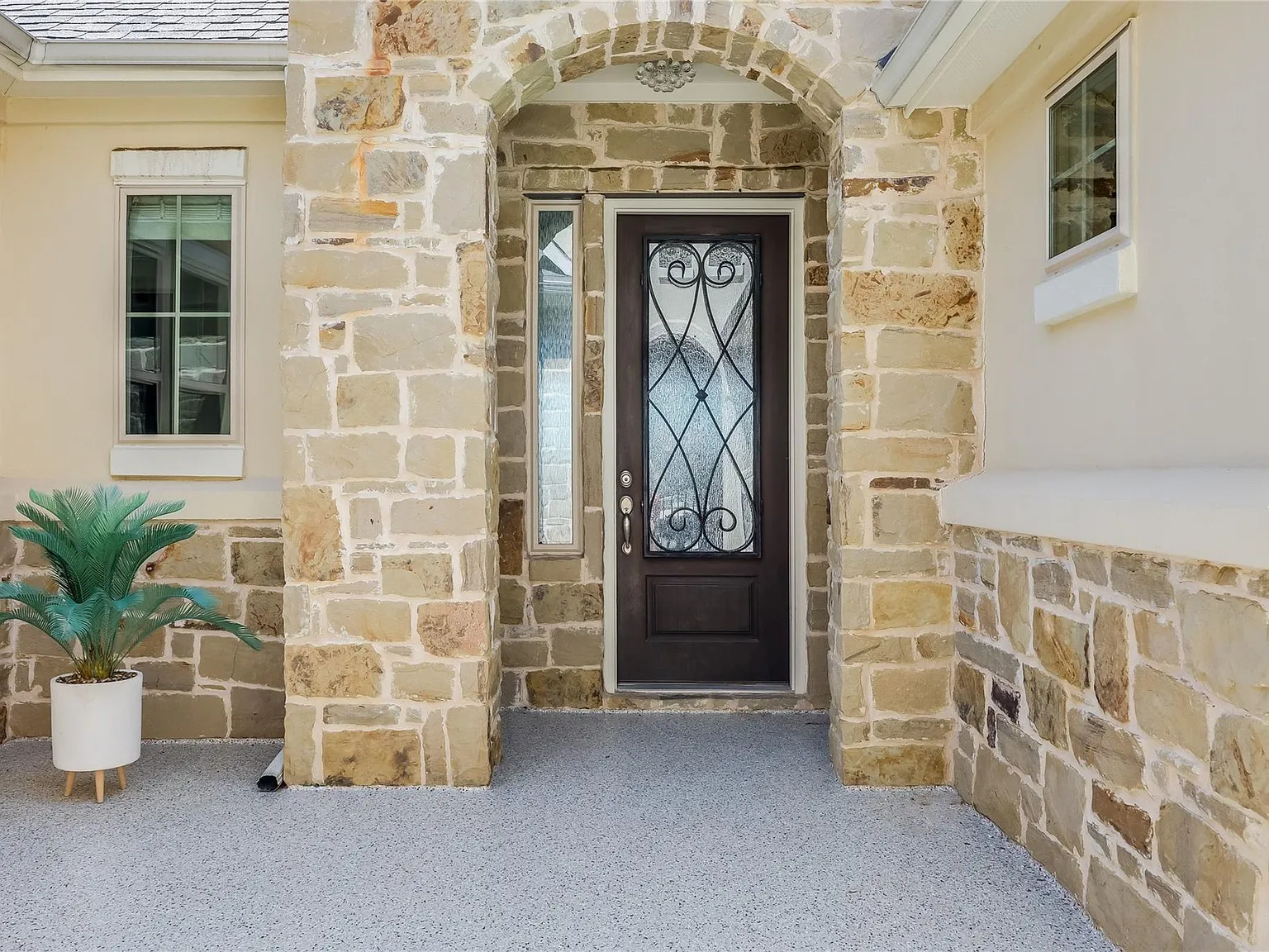 4 bed, 3.0 bath, 2658 sqft, $3,500 — Photo 4