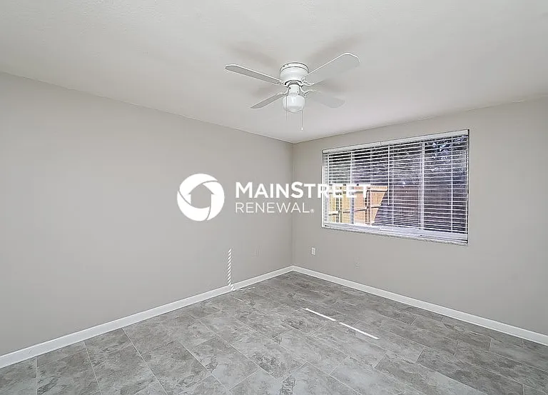 4010 Stratfield Dr — Photo 12