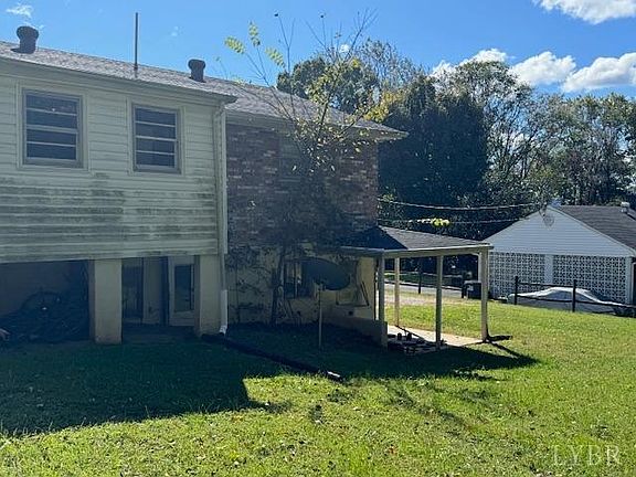 4th image of 146 Madison Cir