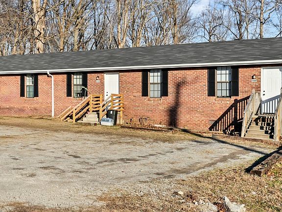 3rd image of 1100 McDaniel Rd