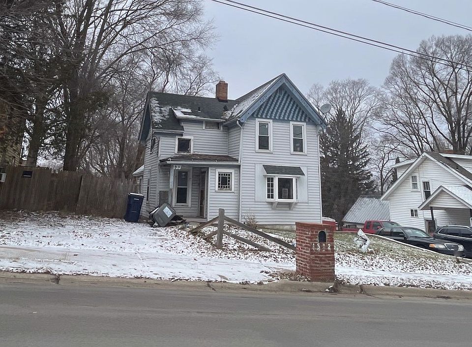 1332 Beloit Ave, Janesville, WI 53546 Zillow