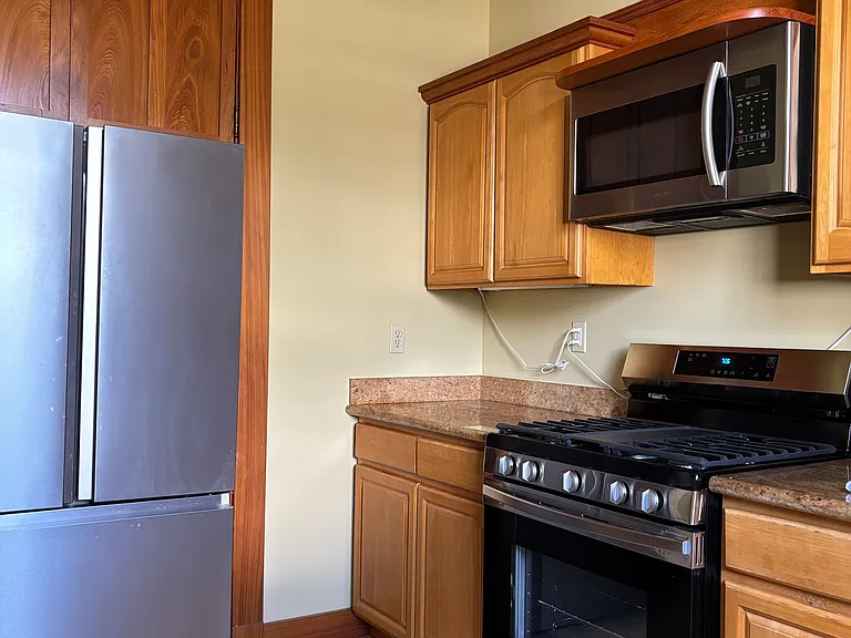 2225 Dante St — Photo 13